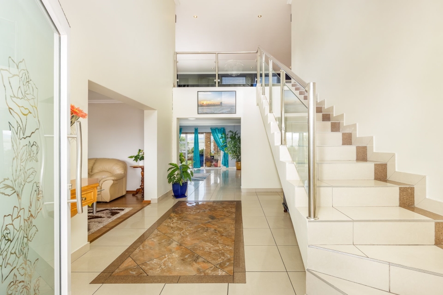 6 Bedroom Property for Sale in Rouxville Western Cape